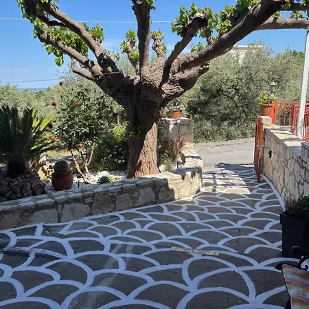 בית נופש The Morus House With Private Pool Melidhonion (Kalyves)